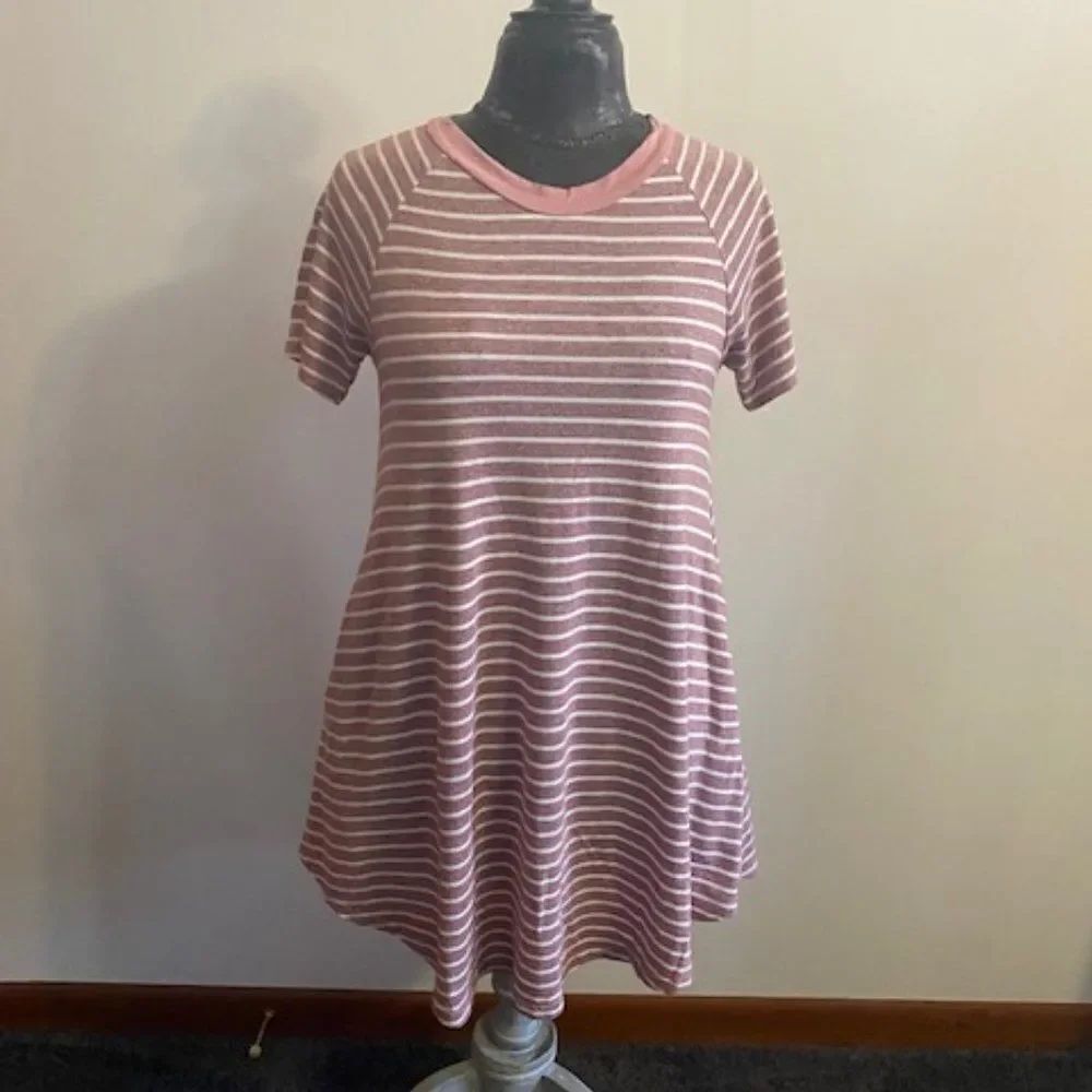 Umgee Rose/Cream stripe T-shirt dress, size S
